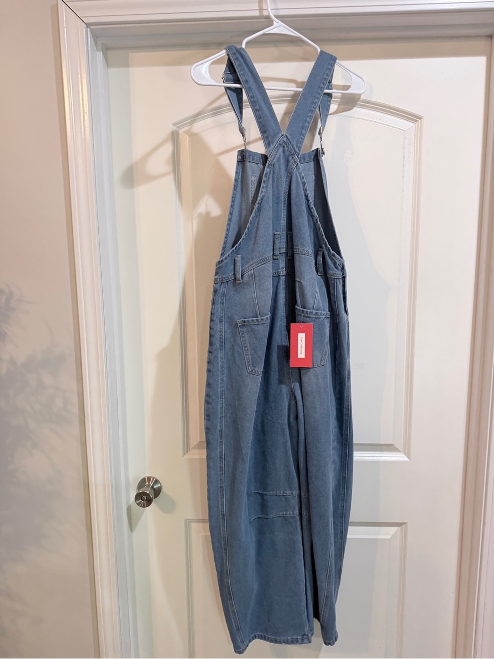 Women’s Light Wash Denim Barrel Overalls - Picture 5 of 7